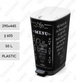 Culoare: - Cos deseuri din plastic cu pedala Material: Plastic Dimensiuni: 290mm x 445mm 605mm